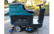 洁士M7B双刷驾驶式洗地车