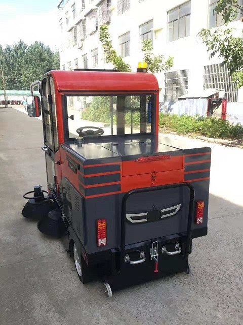 洁士M10A全封闭驾驶式扫地车/电动驾驶式豆奶成人短视频（2）